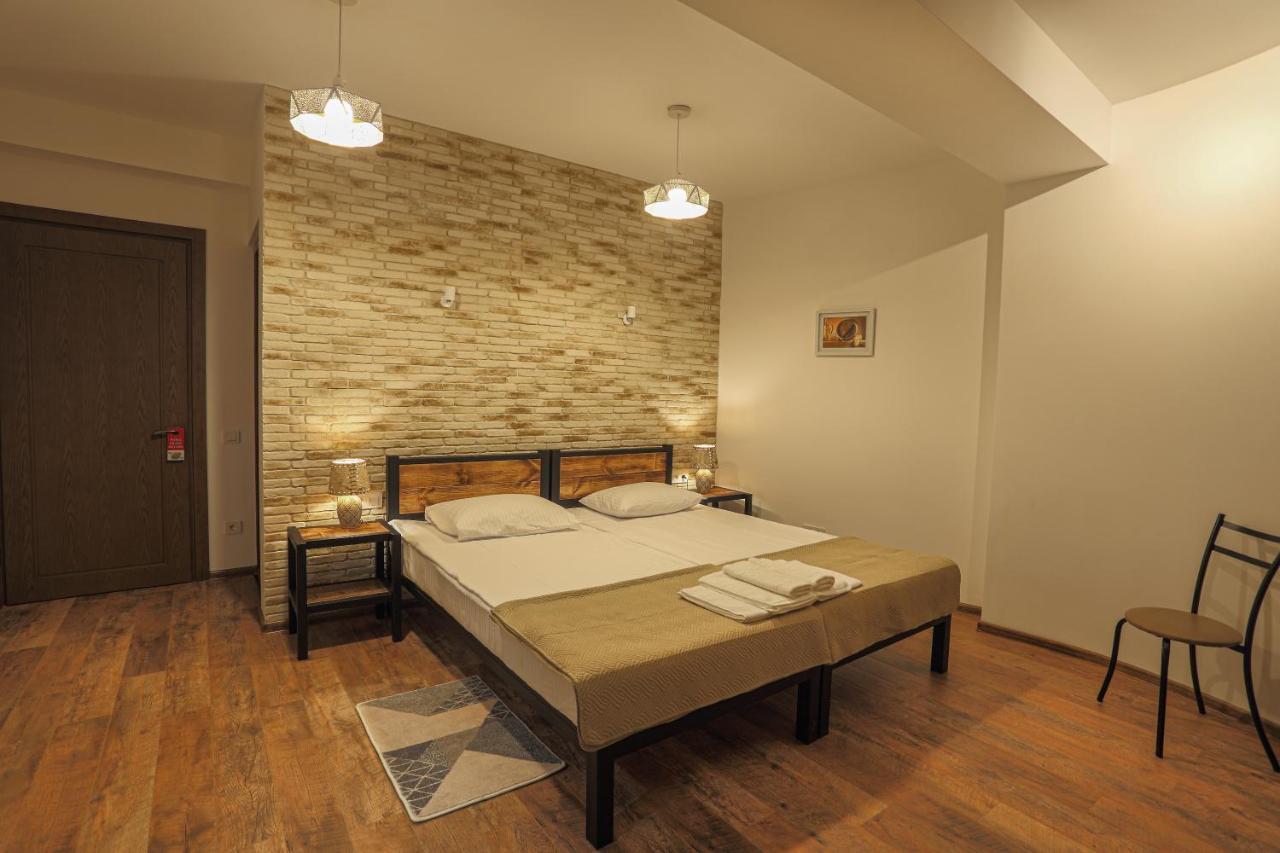Winehouse Old Qvevri Apartments Тбилиси Екстериор снимка