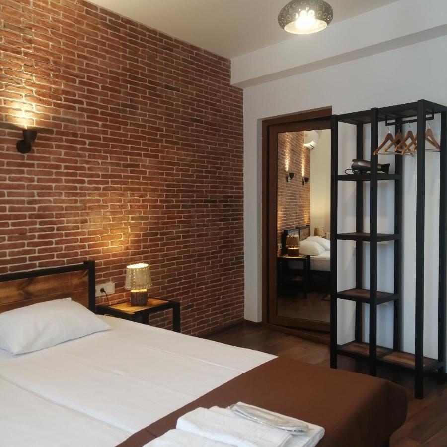 Winehouse Old Qvevri Apartments Тбилиси Екстериор снимка